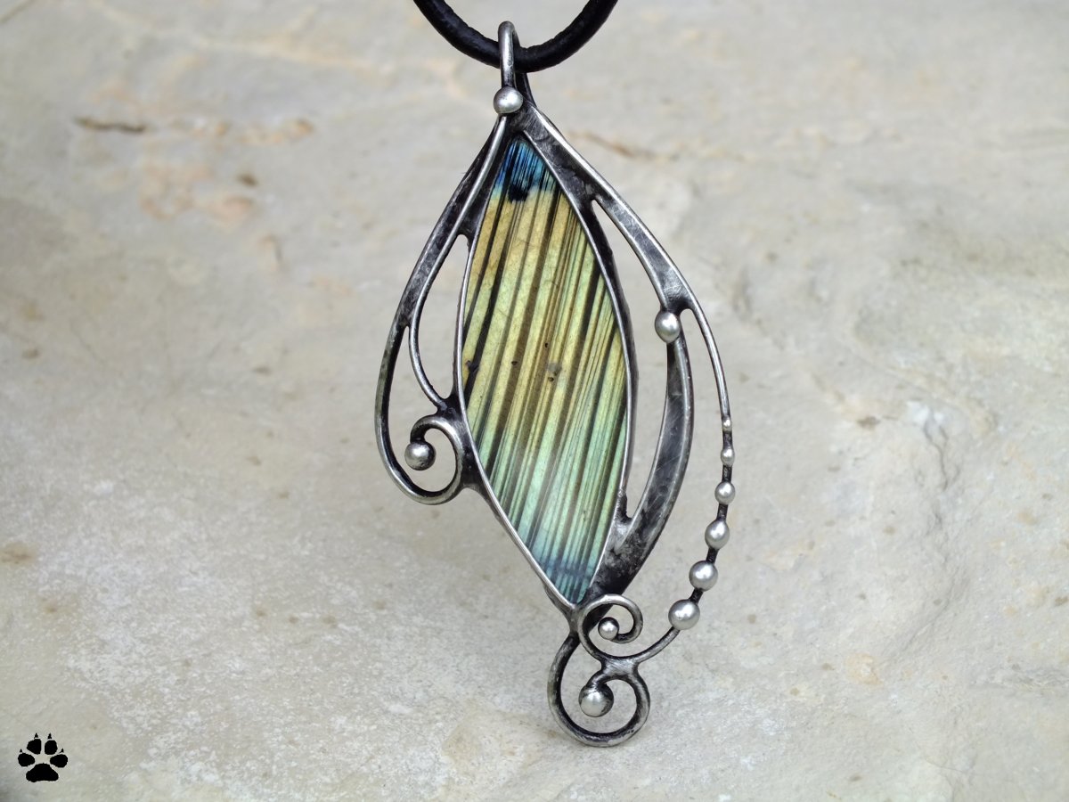 Paprsky - labradorit 