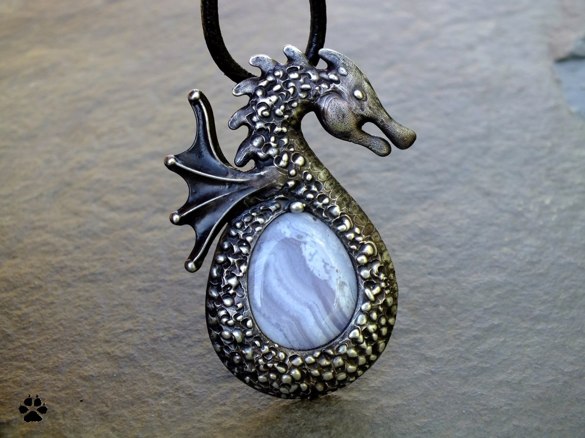 Dráček Mráček - chalcedon