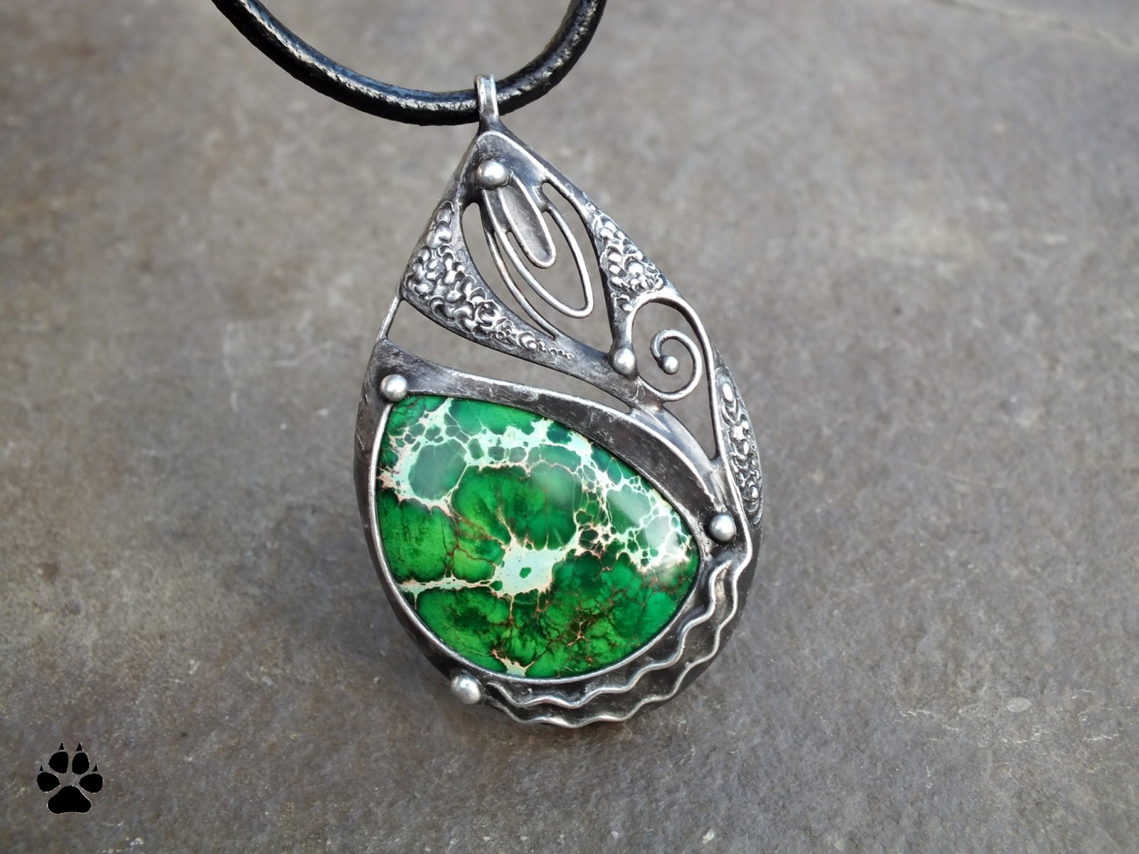 Jarní tráva - variscit 