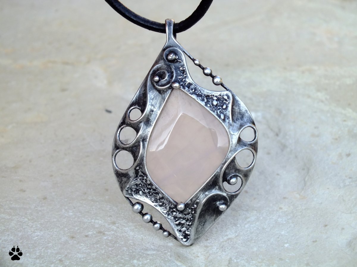 Růžové opojení - náhrdelník s růženínem