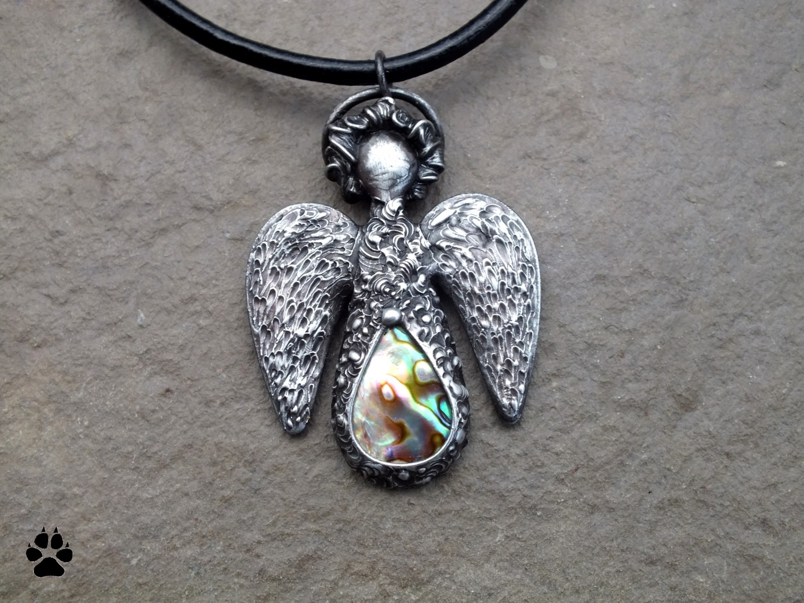 Kudrnáč duhový - paua mušle 