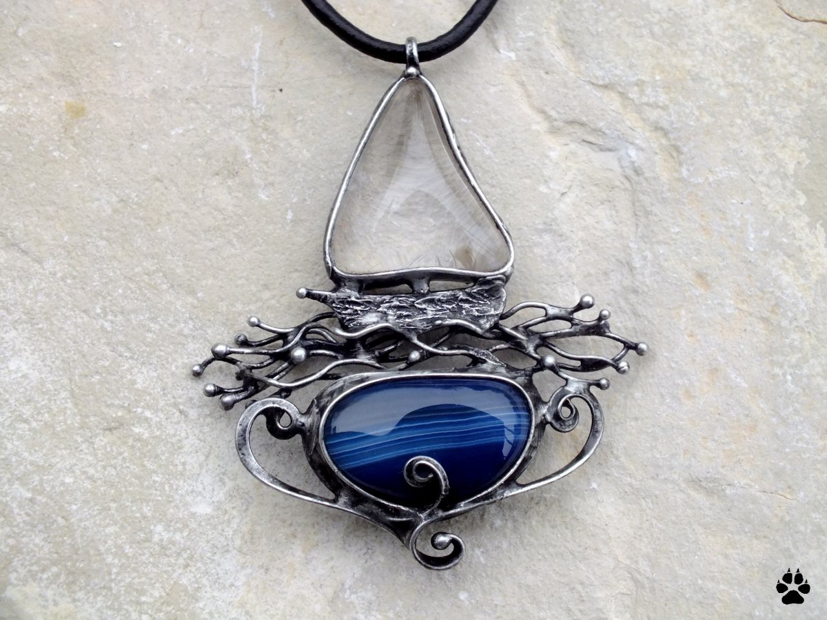 S plachetnicí kolem světa - achát a křišťál