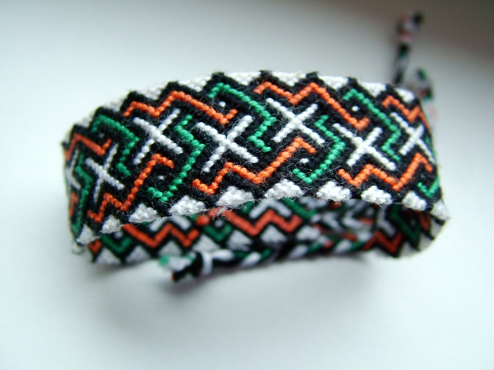 Barevný náramek č.143