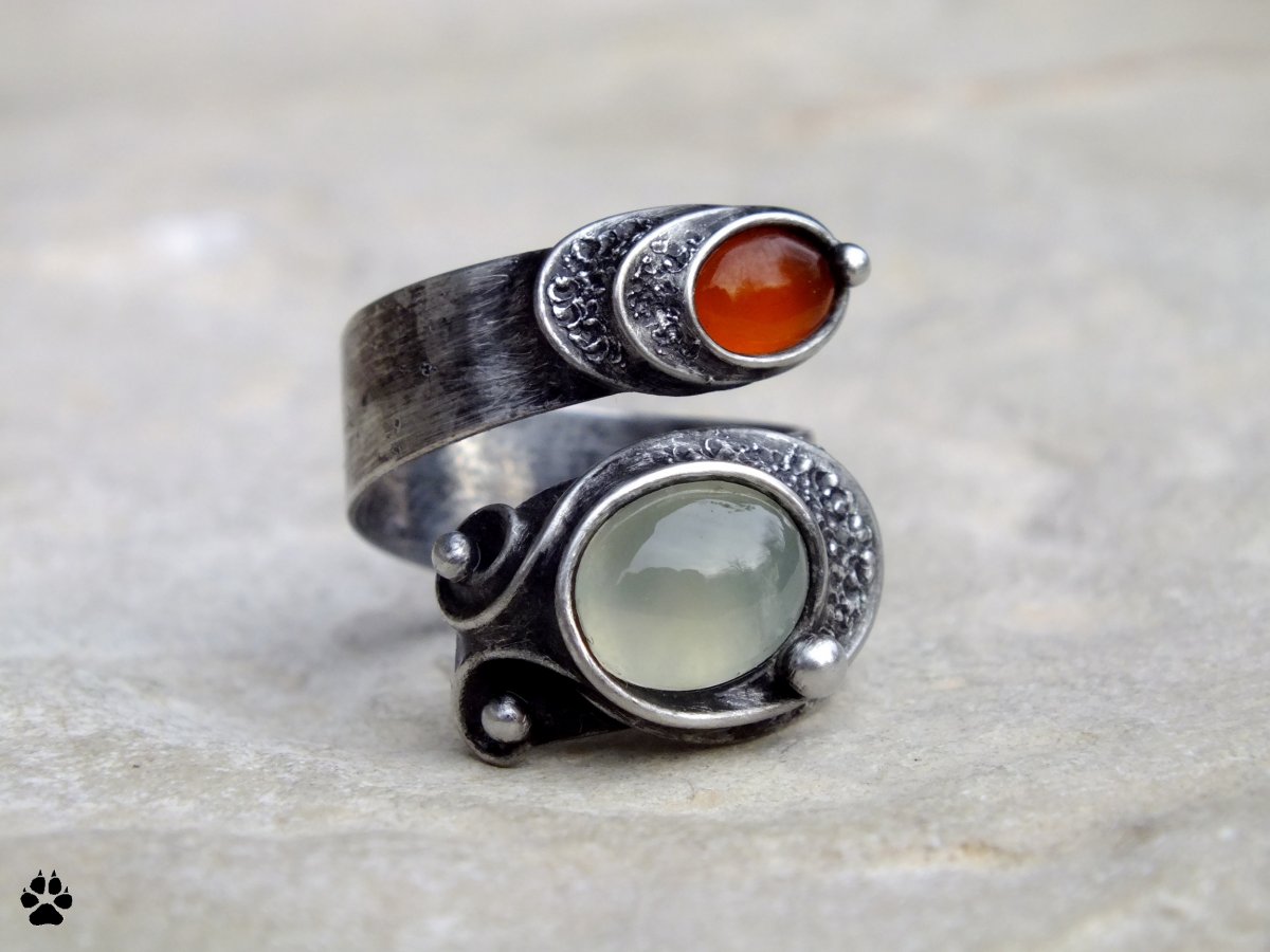 Prsten s prehnitem a přírodním karneolem