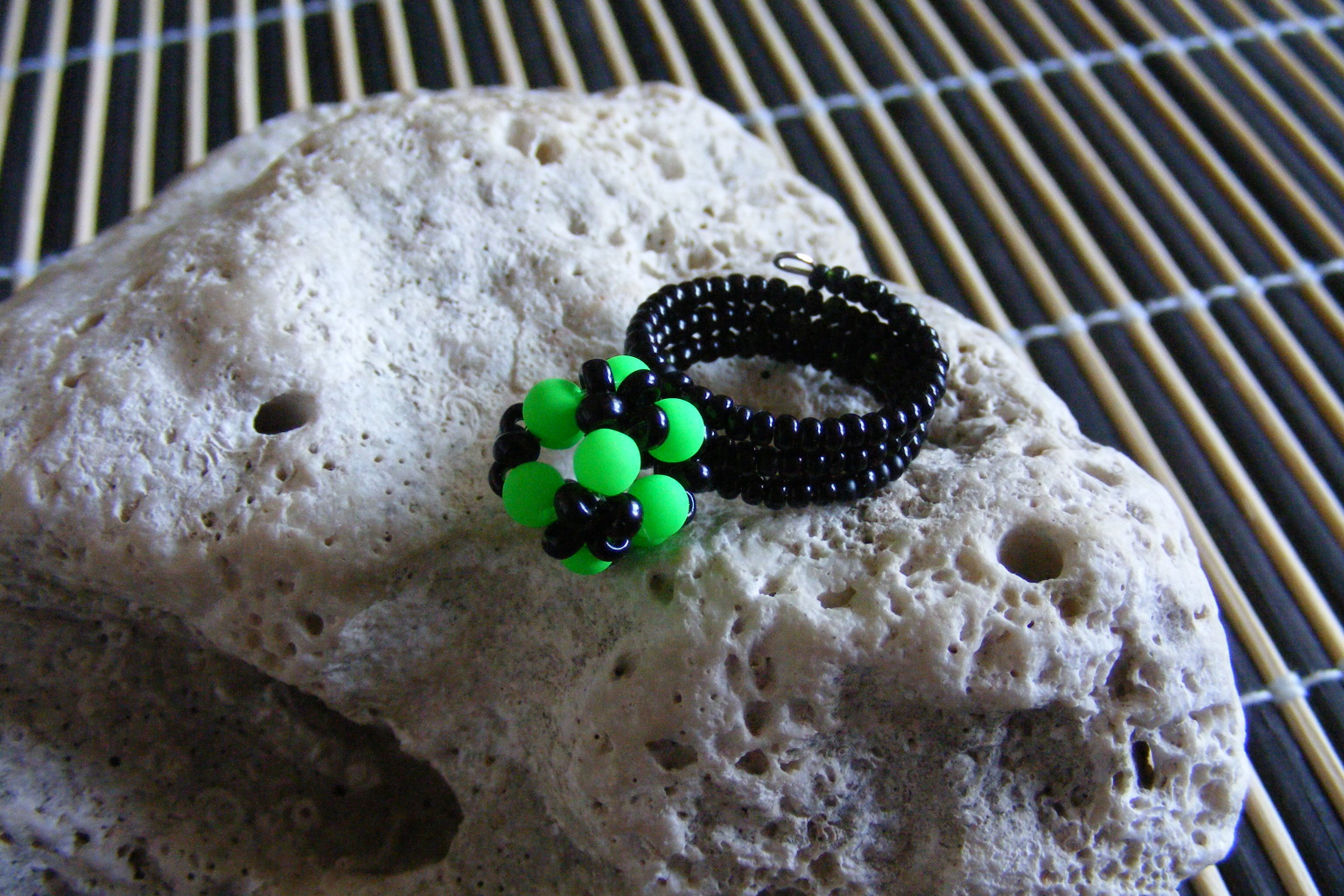 Neon - zelený prsten