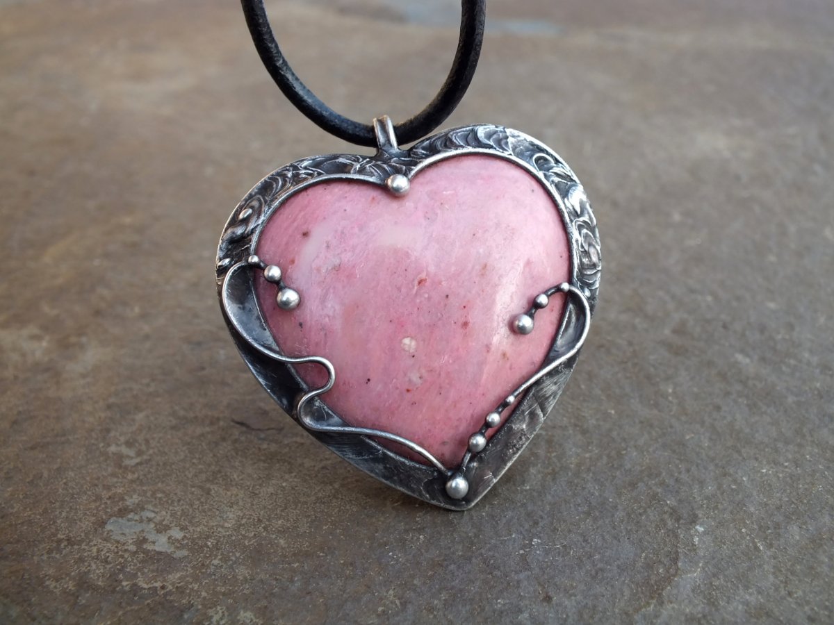 Pink Heart- zkřemenělé růžové dřevo