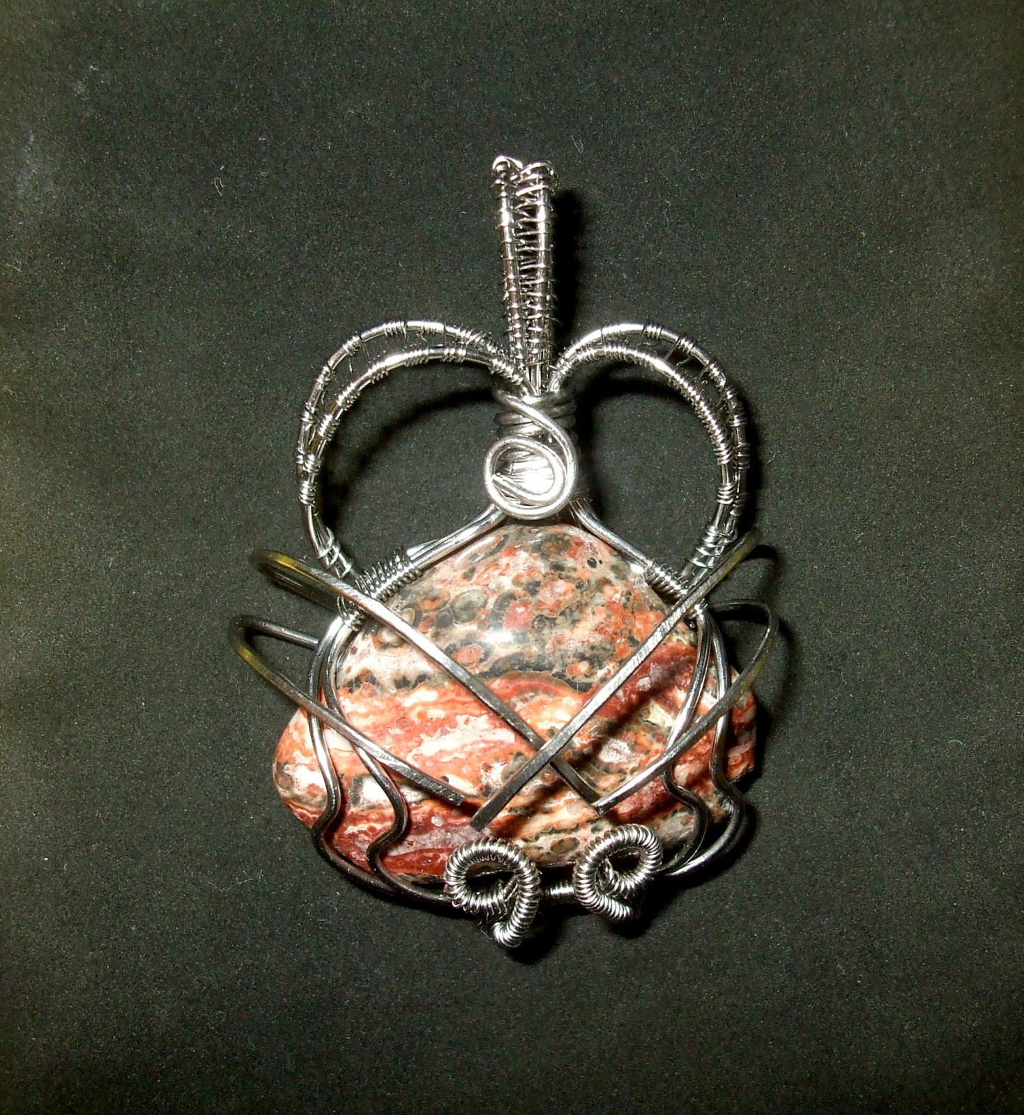 Jaspis leopardí v nerezu.