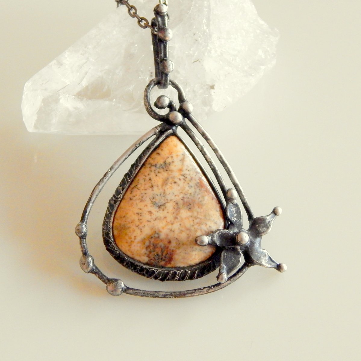 V zimním lese - jaspis