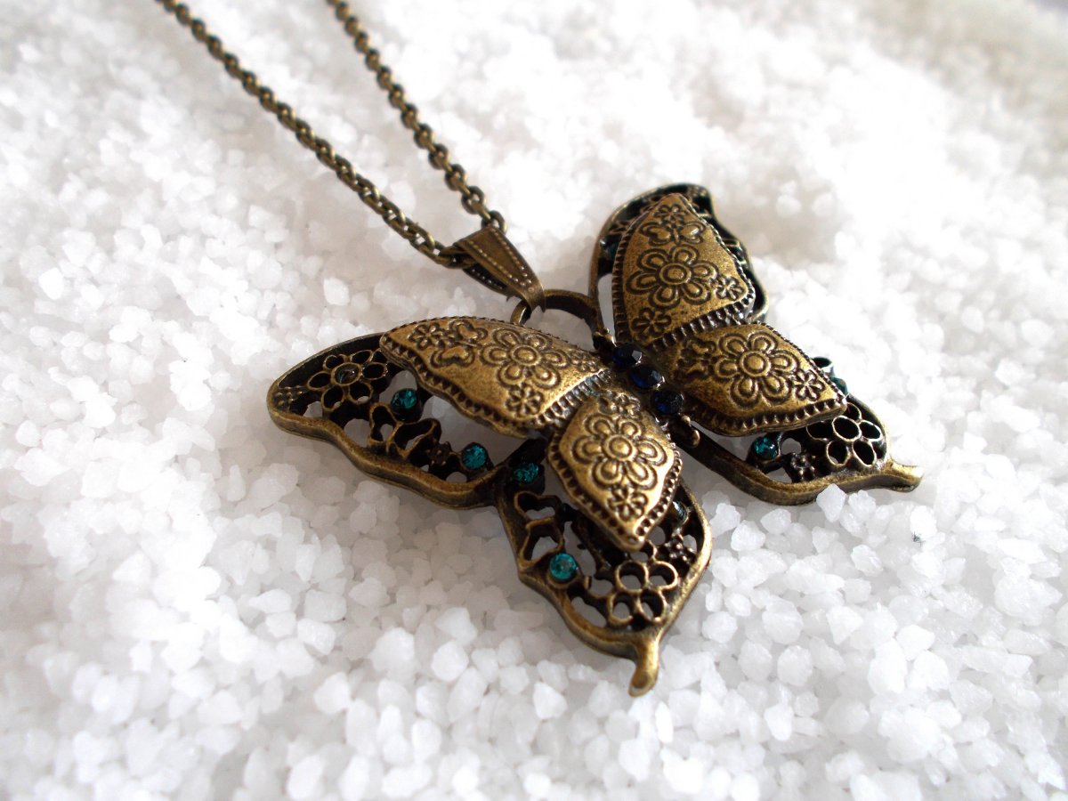 Bronzový náhrdelník