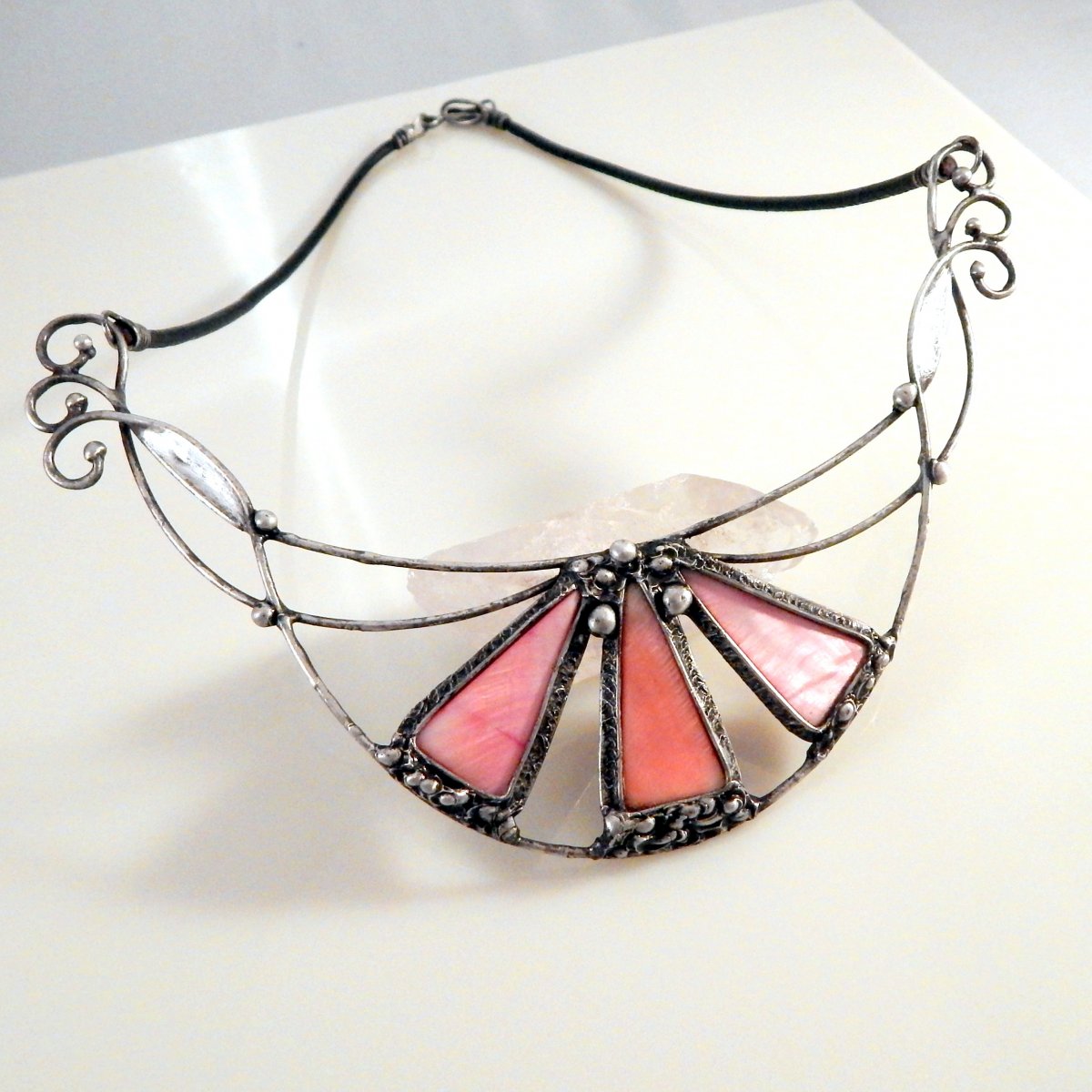 Perleťový náhrdelník