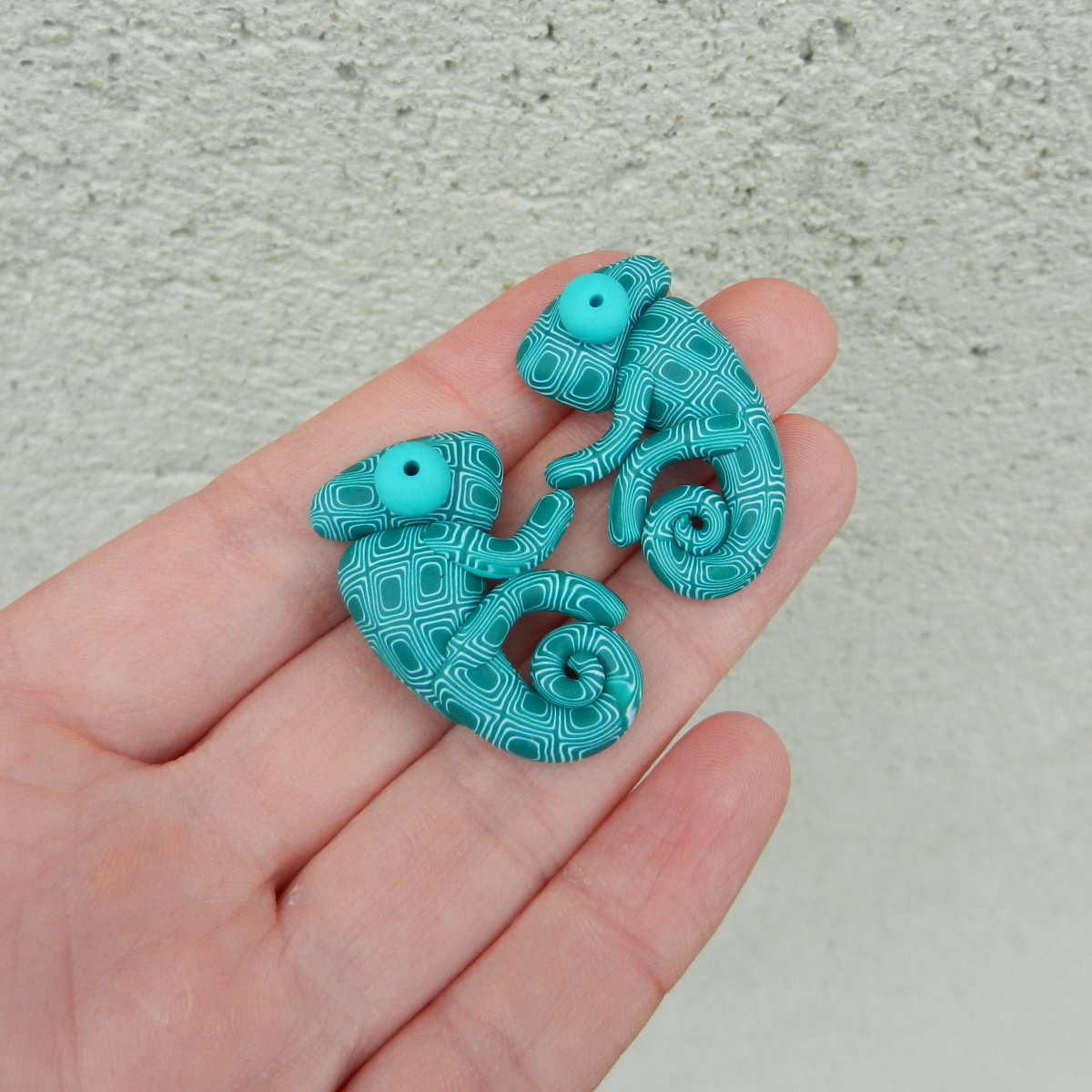 Chamíci petrolejoví elegáni do uší