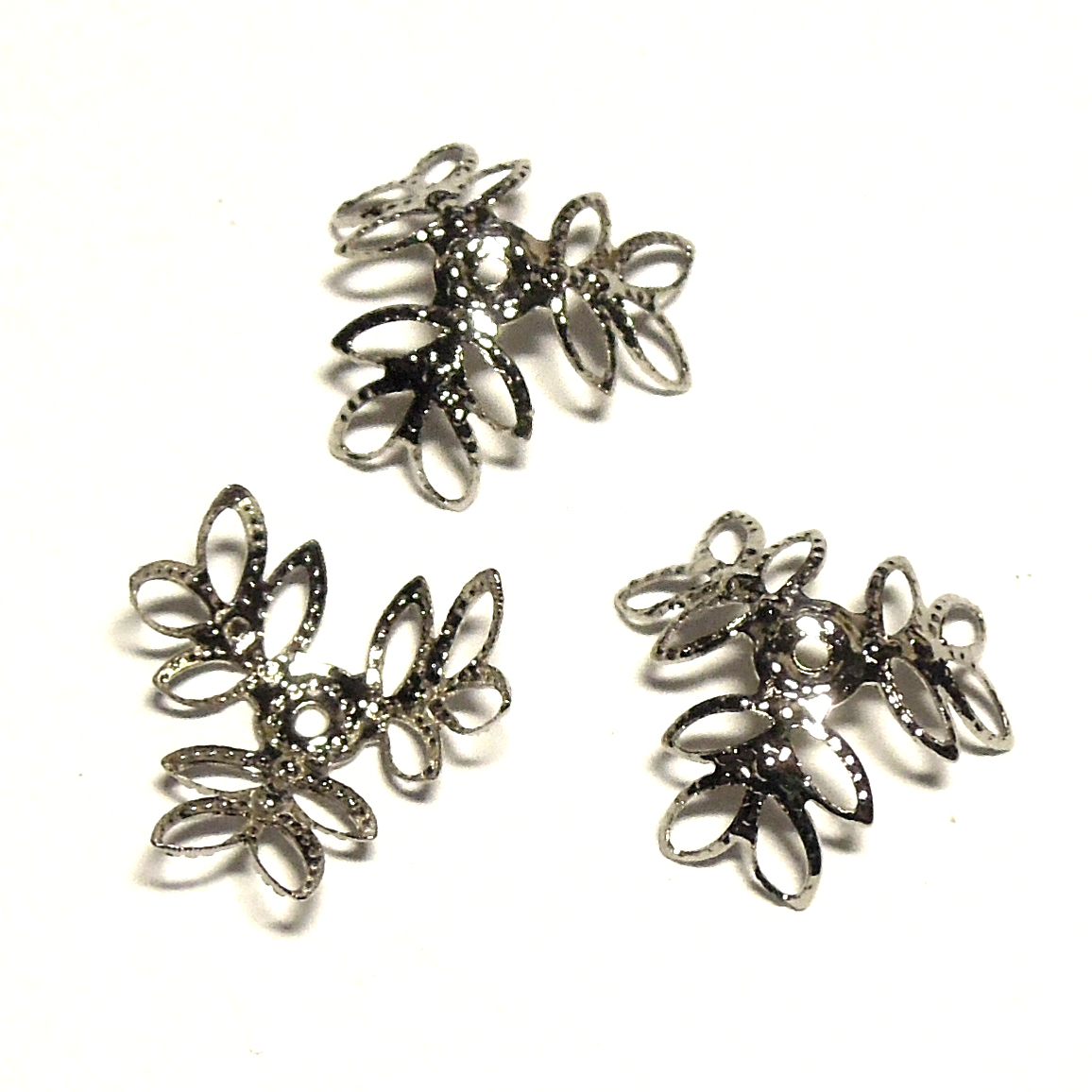 Ozdobný kaplík - platina - 4 ks 