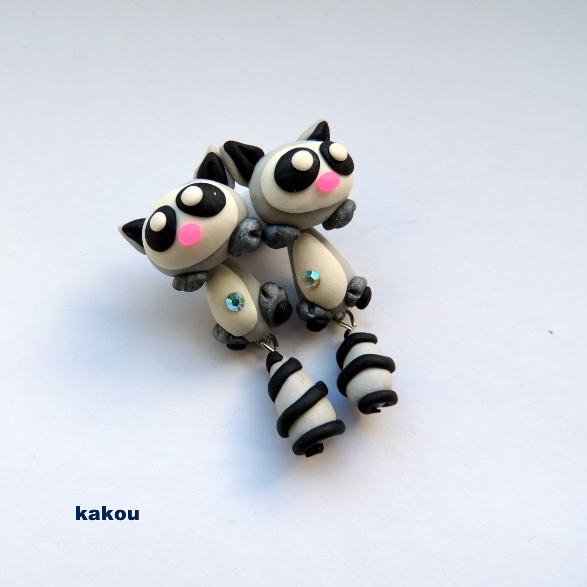 náušnice mýval - skrz ucho