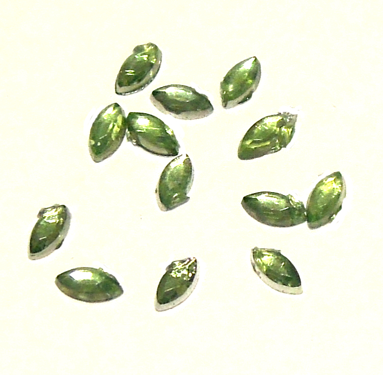 Zirkony - tvar lístky