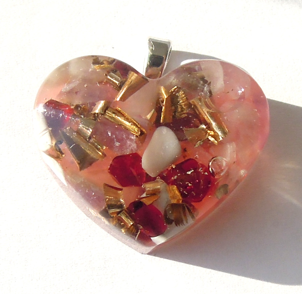 Orgonit přívěs - láska, něha, harmonie, klid