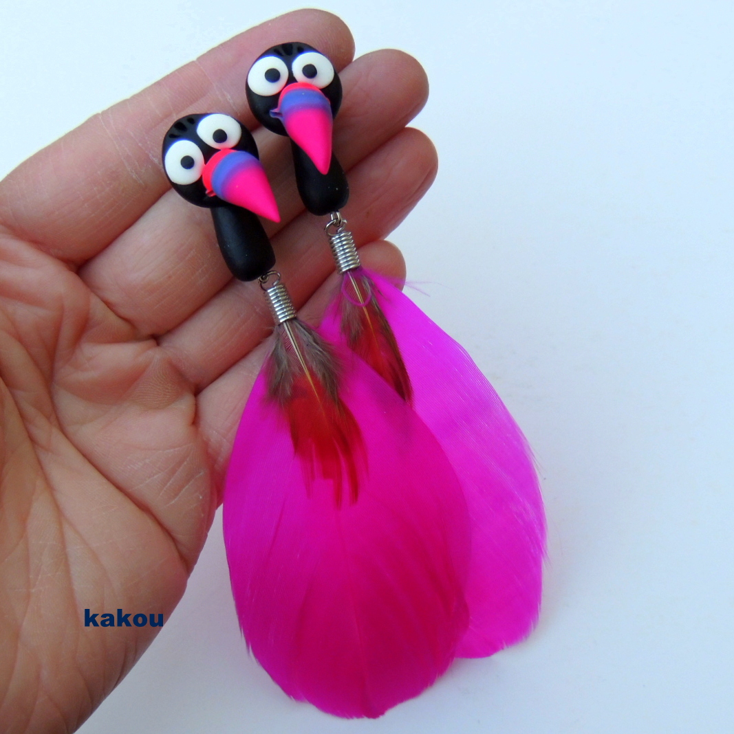 tukan - širší peří