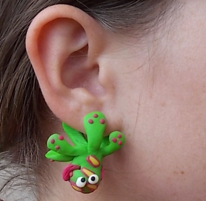 Šílená chobotnička skrz ouško