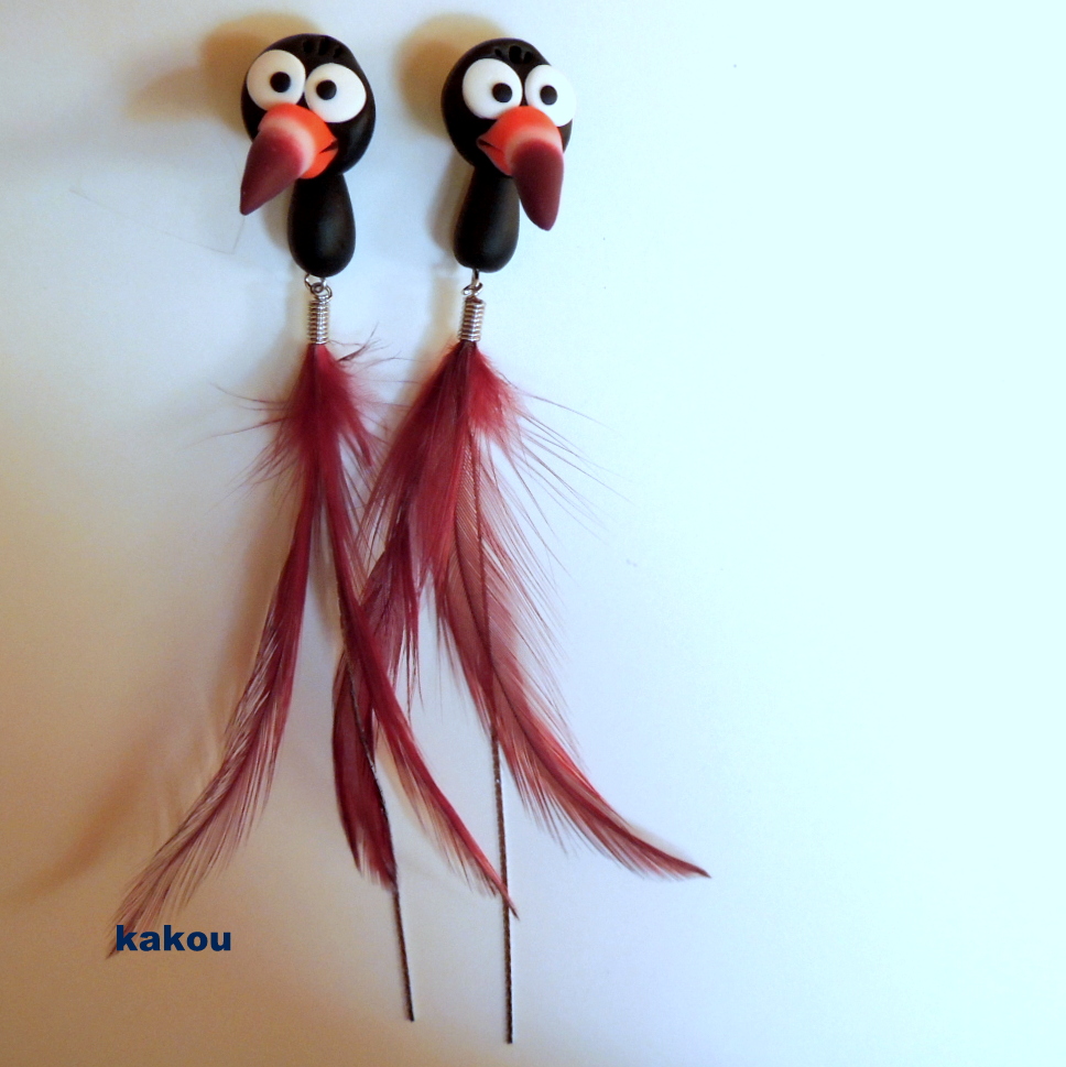 tukan - rozevlátý vínový