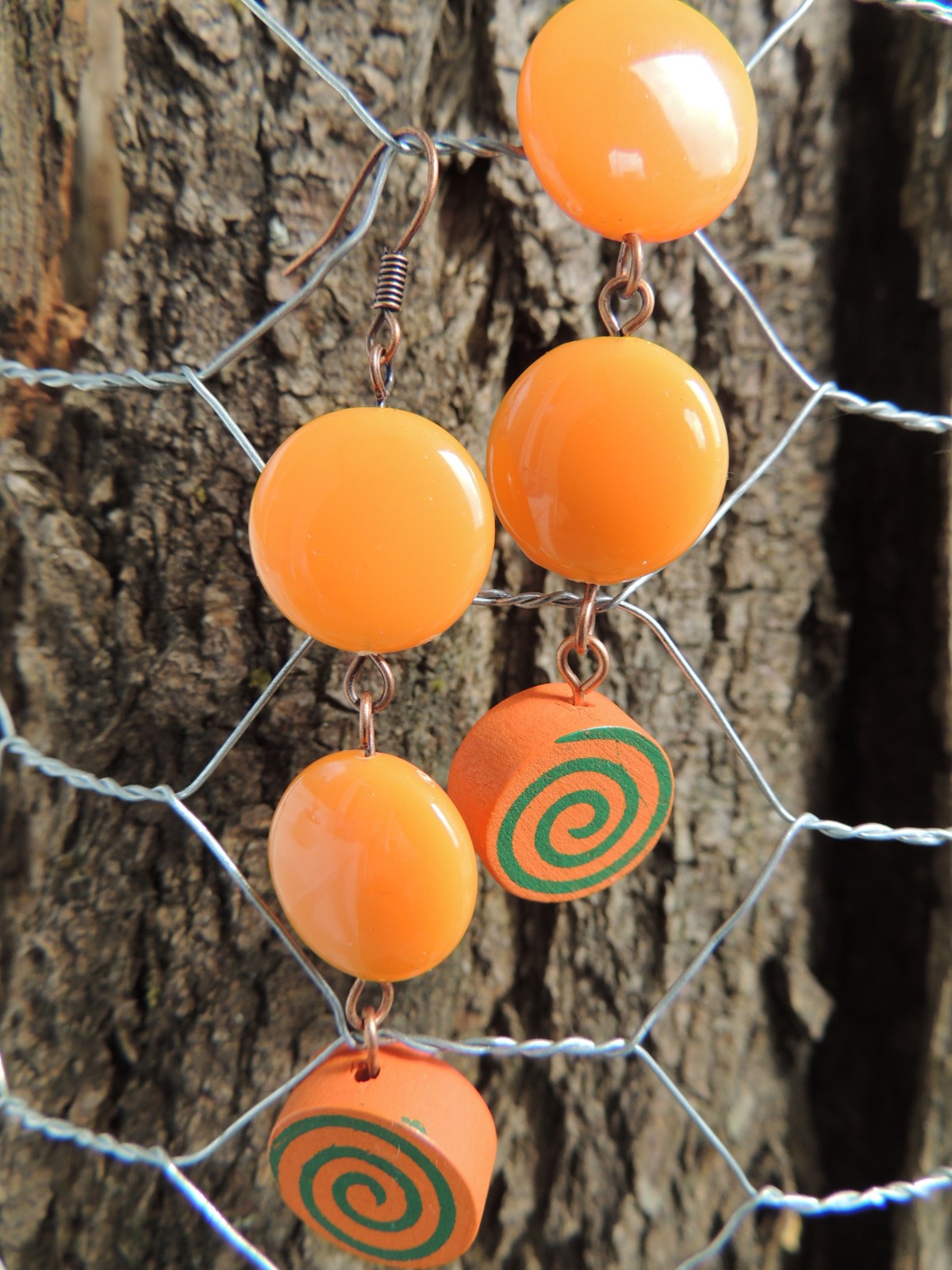 Oranžové lentilky na spirále 