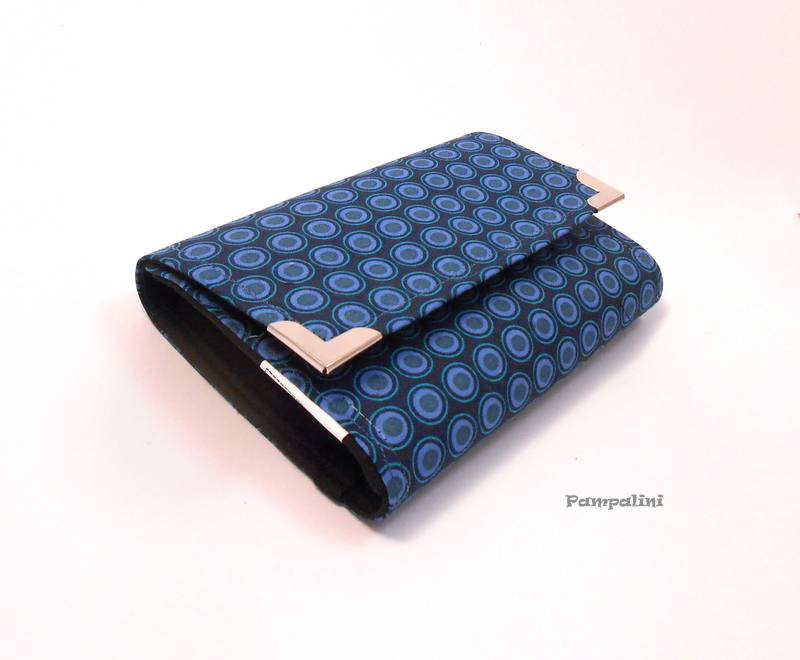 Peněženka - Tmavěmodré bublinky