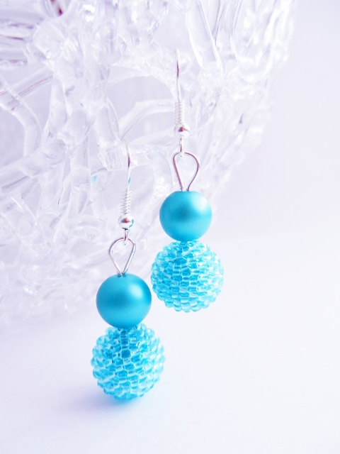 Světle modré obšívané náušnice