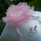  svatební polštářek pod prstýnky s ružovou květinkou