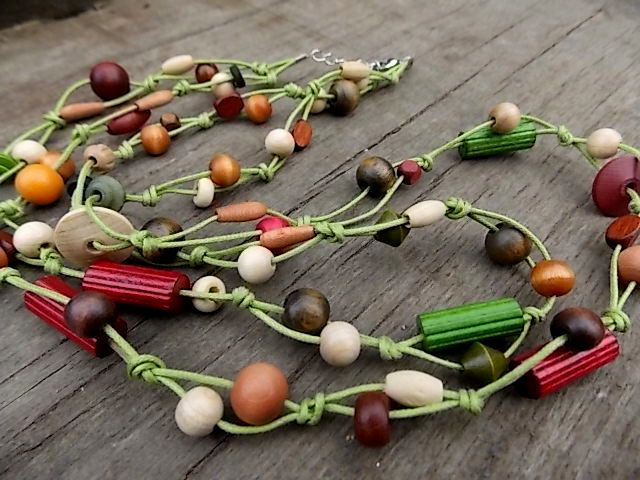 Dřevěná směs na zelené