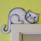 Kočka na dveře bílá (levá strana)