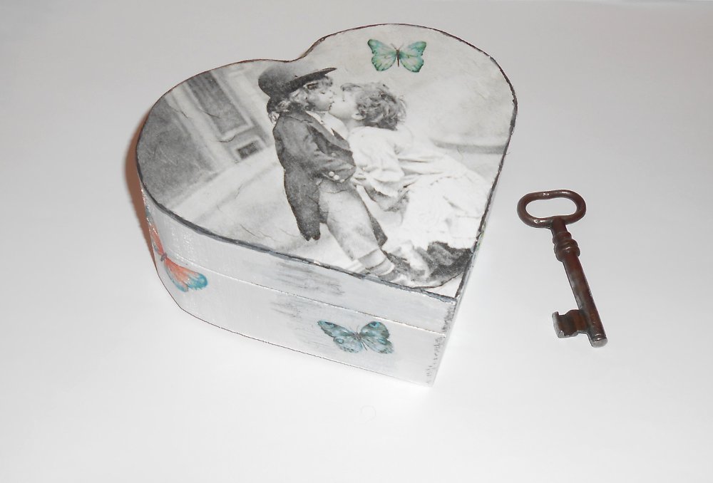 Krabička ve tvaru srdce - Love