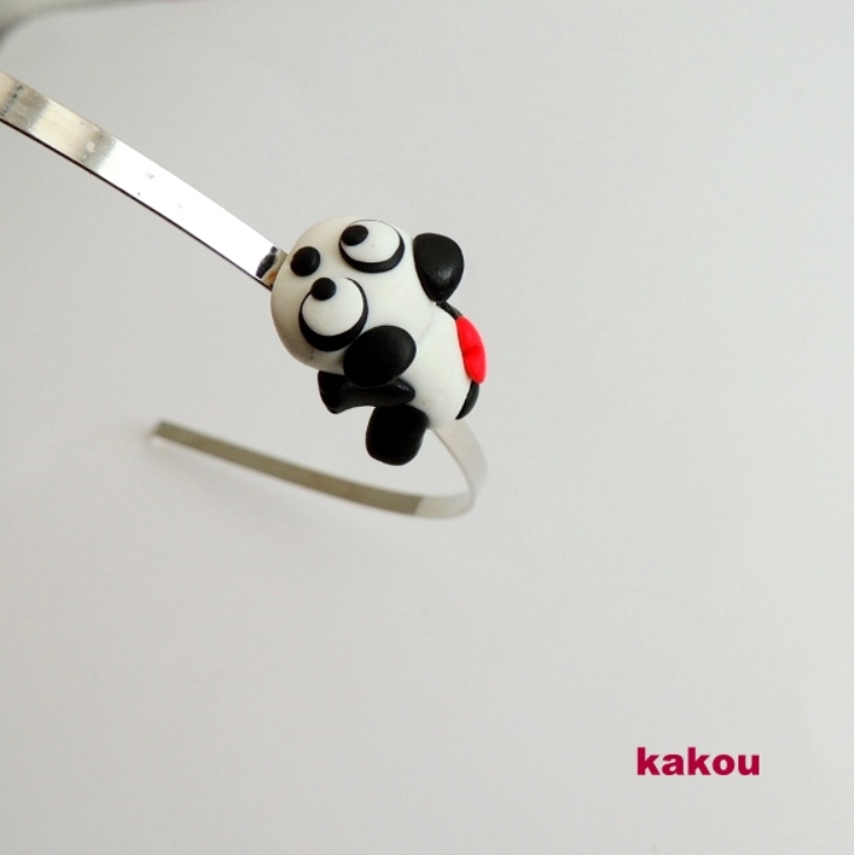 čelenka do vlasů s pandičkou