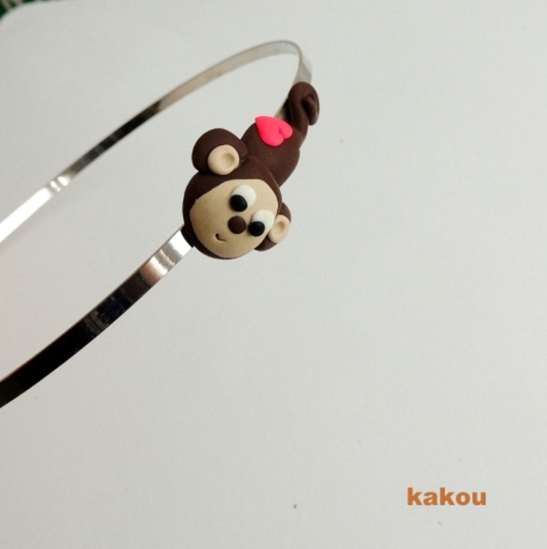 čelenka do vlasů opička