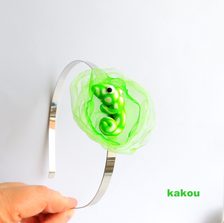 čelenka do vlasů chameleon