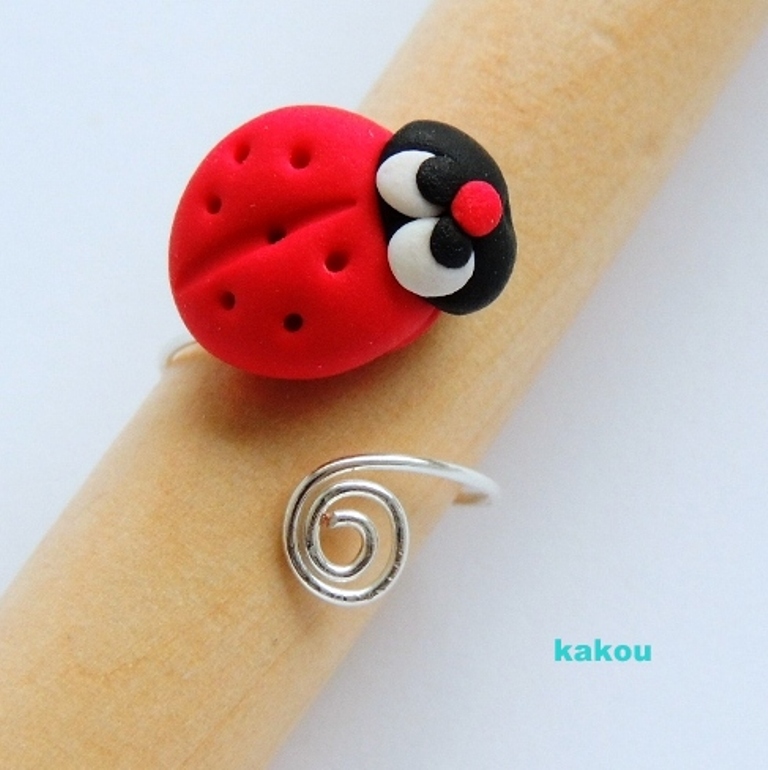 letní hit - prstýnek na nohu Beruška