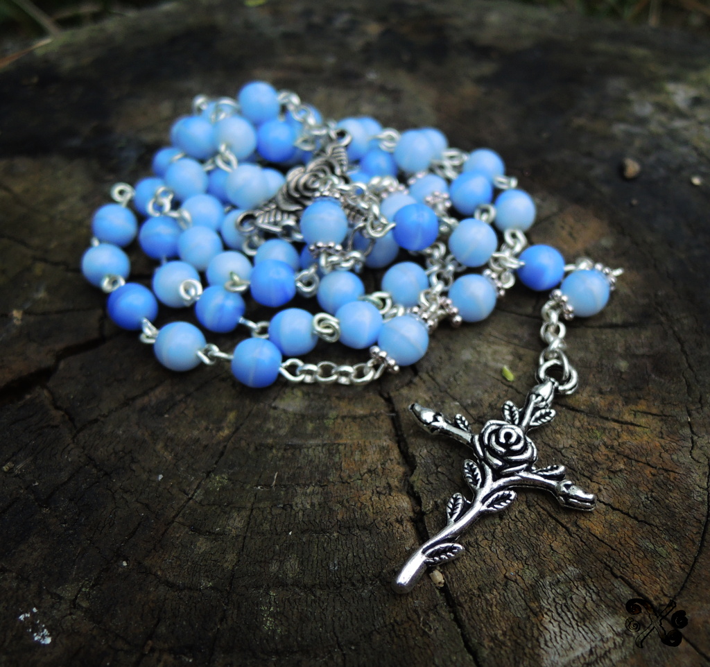 Růžencový náhrdelník světle modrý