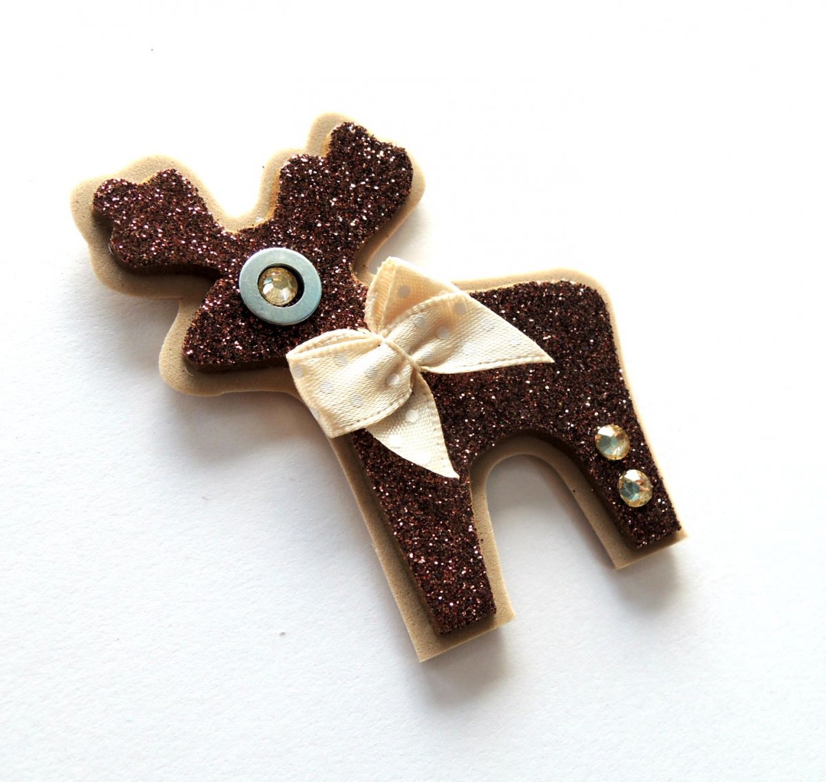 sobí brož třpytivá