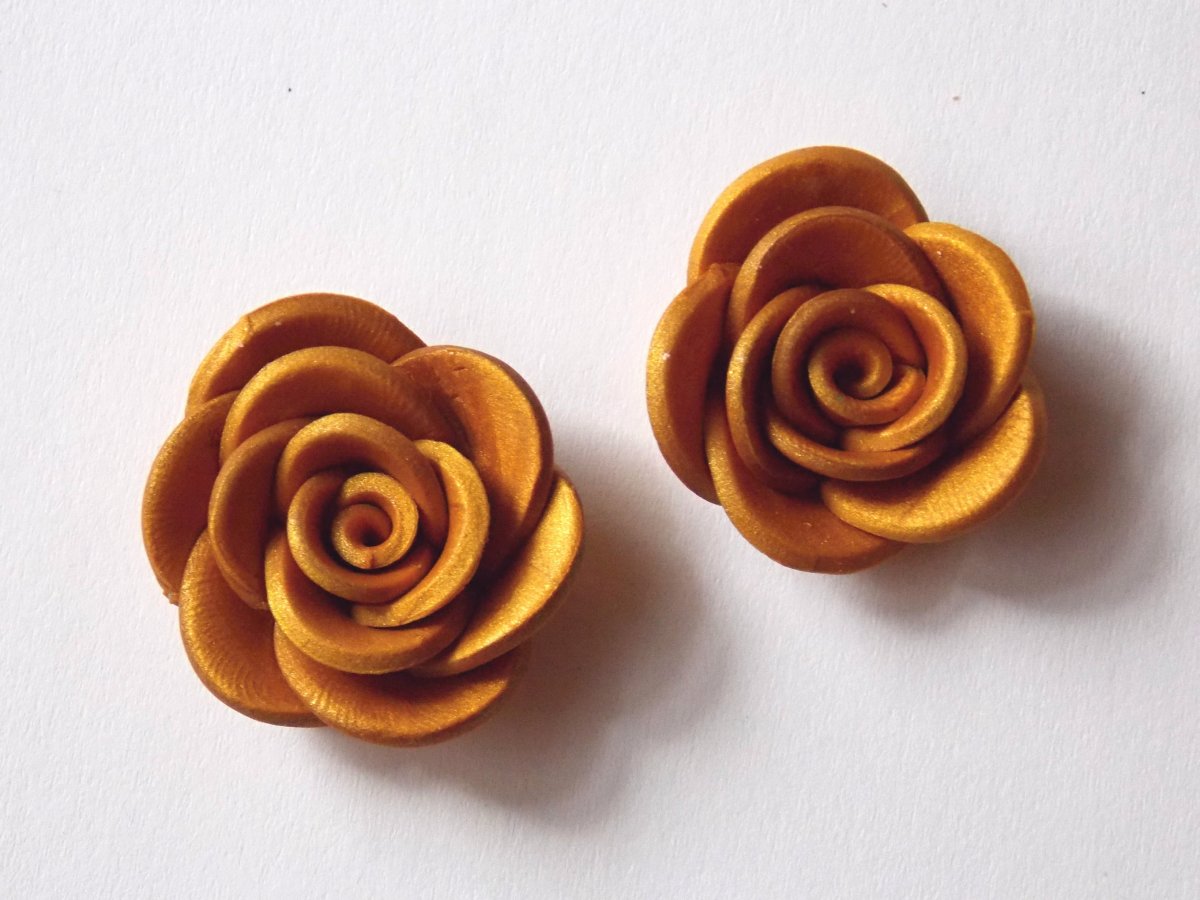 Zlaté růže - pecky naušnice