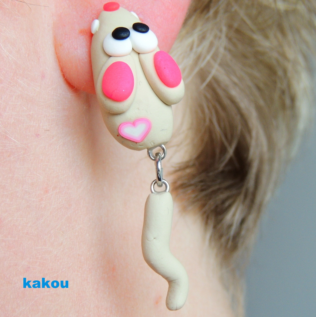 vzteklá zakouslá myš