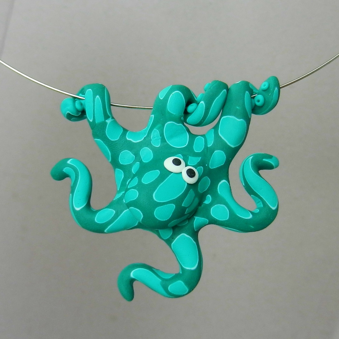 Chobotnička petrolejová