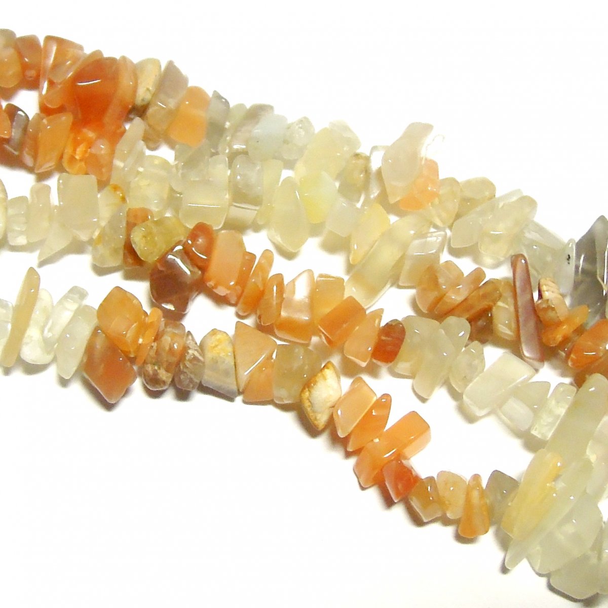 Zlomky - měsíční kámen