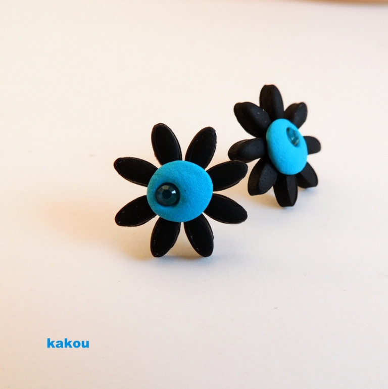 náušnice kopretiny - černo/tyrkys