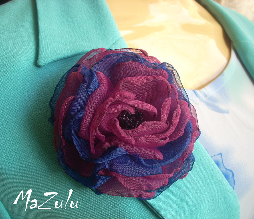 tmavocyklámenovo ♥modrá brož