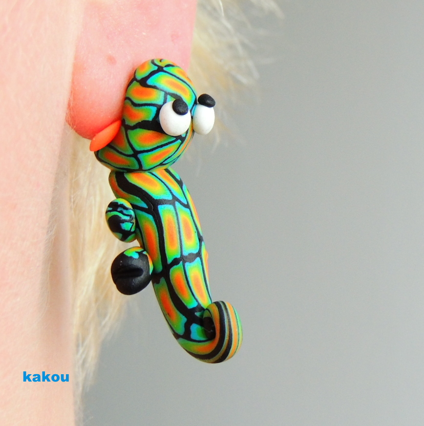 náušnice zakousnutí chameleoni tropic