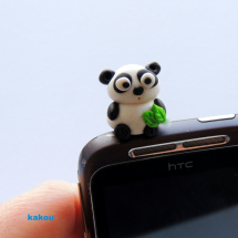 Ozdoba na mobil či tablet - panda