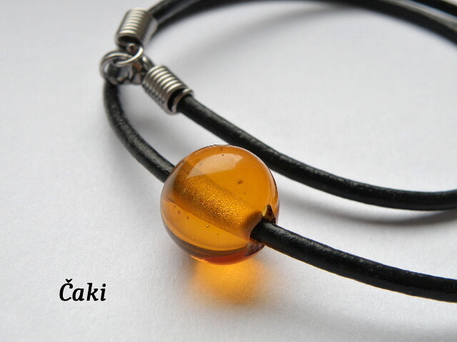 Jednoduchost, jemnost jantaru