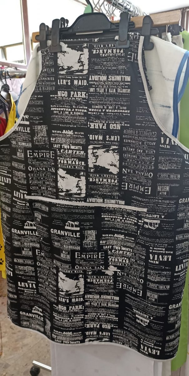 Černá pánská zástěra