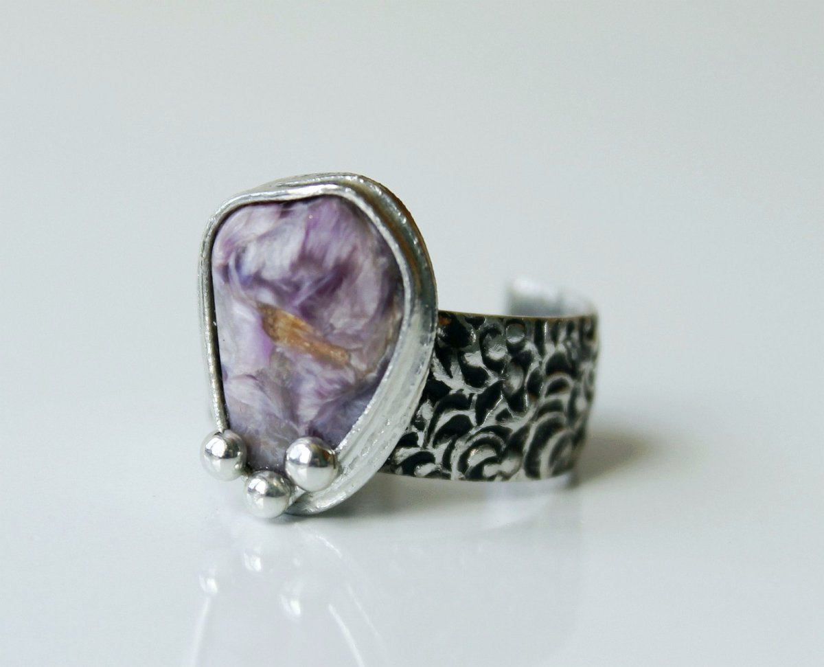 Šeříkový .. ( čaroit )