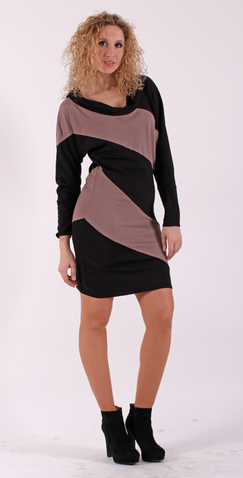 Hnědočerné šaty s pruhy