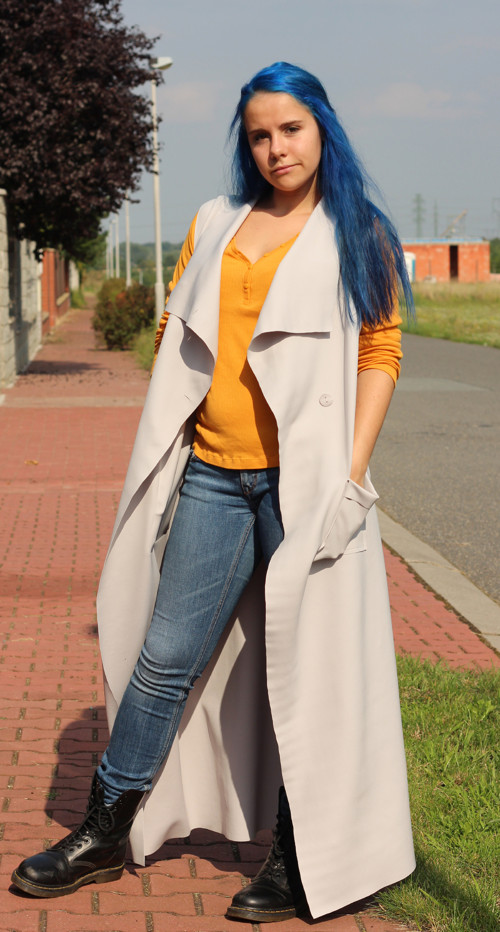 Světlešedá dlouhá vesta