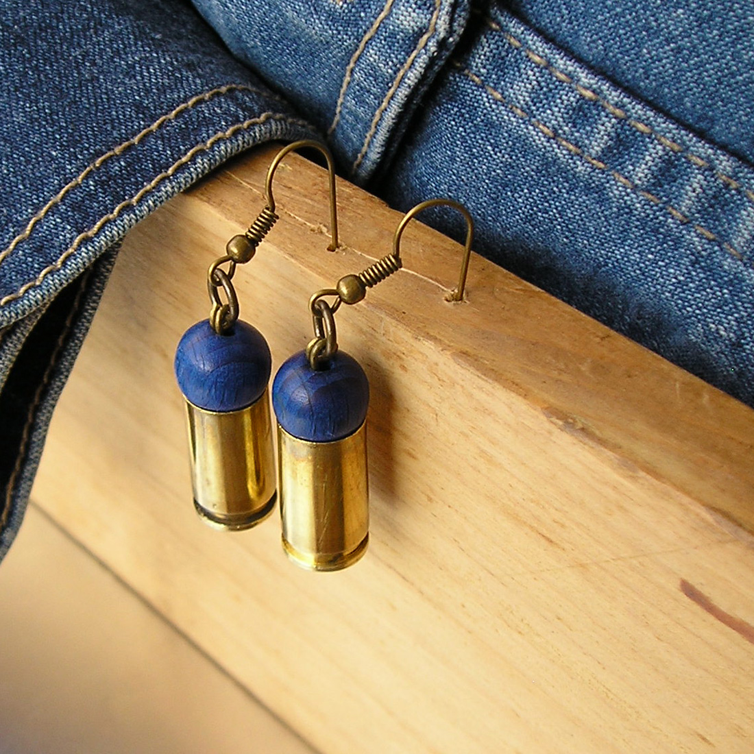 Krása jednoduchosti, tmavě modrá