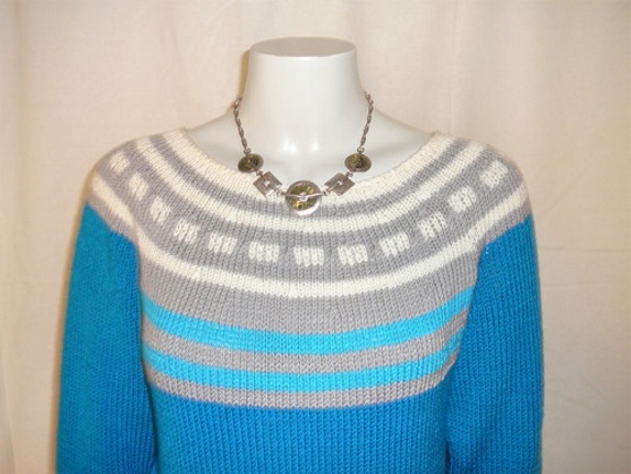 Krásný pulover z merino vlny